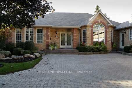 Detached at 207 Kennedy Street W, Aurora, ON L4G 2L9, Aurora