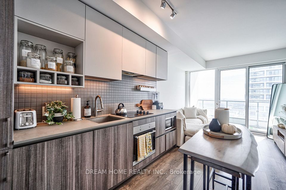 Condo Apartment at 898 Portage Parkway 1908, Vaughan, ON L4K 0J6, Vaughan