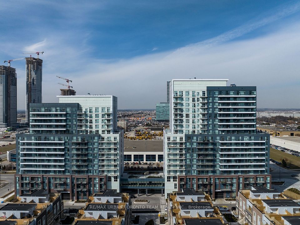 Condo Apartment at 38 Honeycrisp Crescent 601, Vaughan, ON L4K 5C3, Vaughan