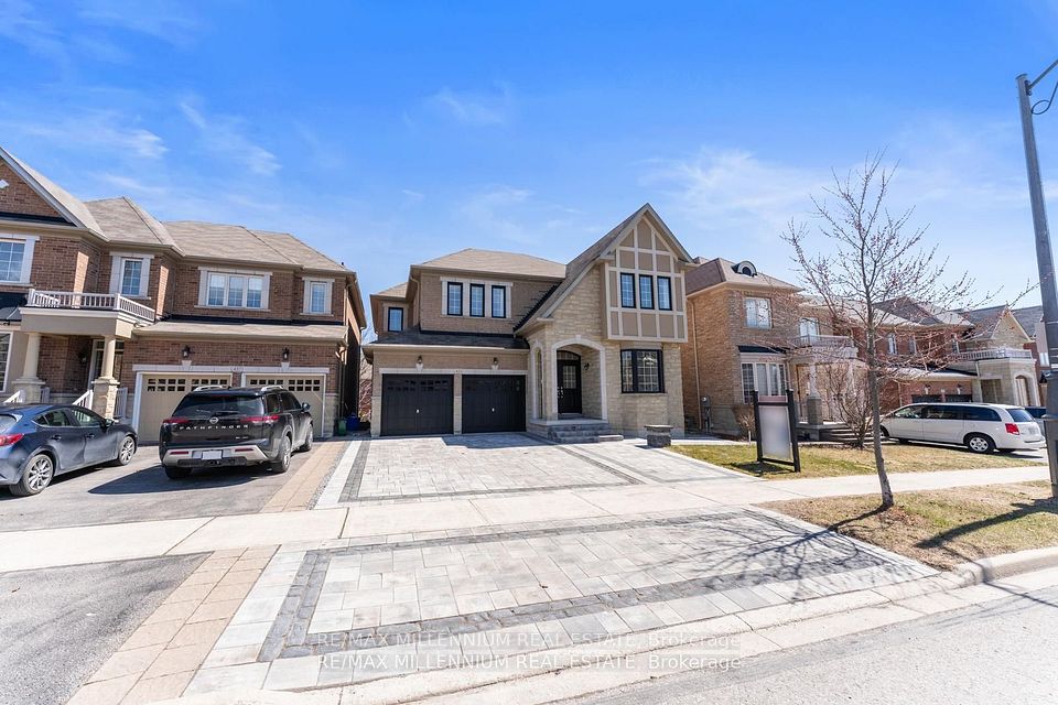 Detached at 433 Mavrinac Boulevard, Aurora, ON L4G 0J8, Aurora