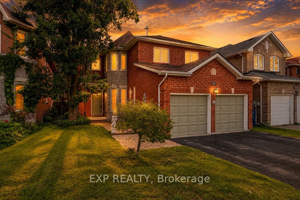591 Plantation Gate, Newmarket, ON L3X 2C2 at 591 Plantation Gate, Newmarket, ON L3X 2C2, Newmarket, ON, L3X 2C2