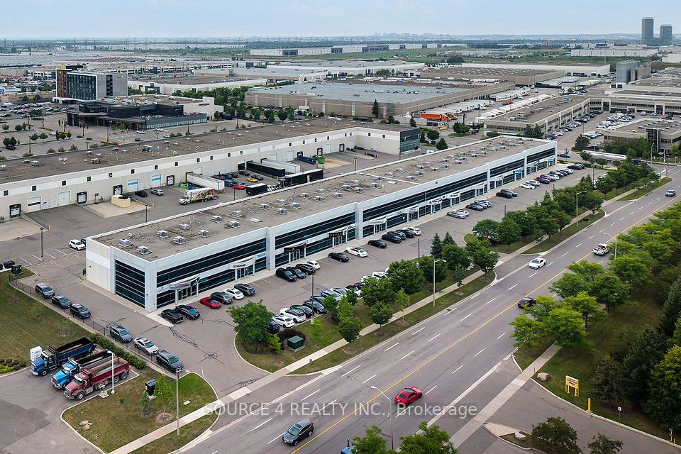 81 Zenway Boulevard 18 Upper, Vaughan, ON L4H 0R6
