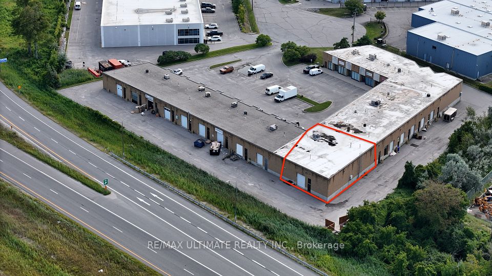 1260 Journey's End Circle 10, Newmarket, ON L3Y 8Z7