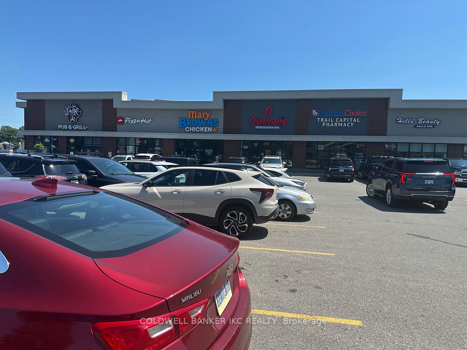 2 douglas Road S, Uxbridge, ON L9P 1R1