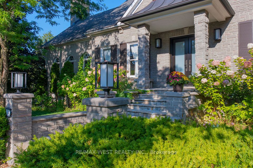 5 Humberview Drive, Vaughan, ON L4H 1B1 at 5 Humberview Drive, Vaughan, ON L4H 1B1, Vaughan, ON, L4H 1B1