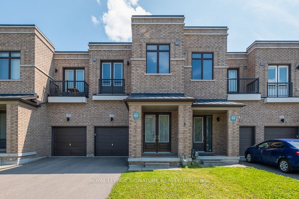 215 Elyse Court, Aurora, ON L4G 2C9 at 215 Elyse Court, Aurora, ON L4G 2C9, Aurora, ON, L4G 2C9