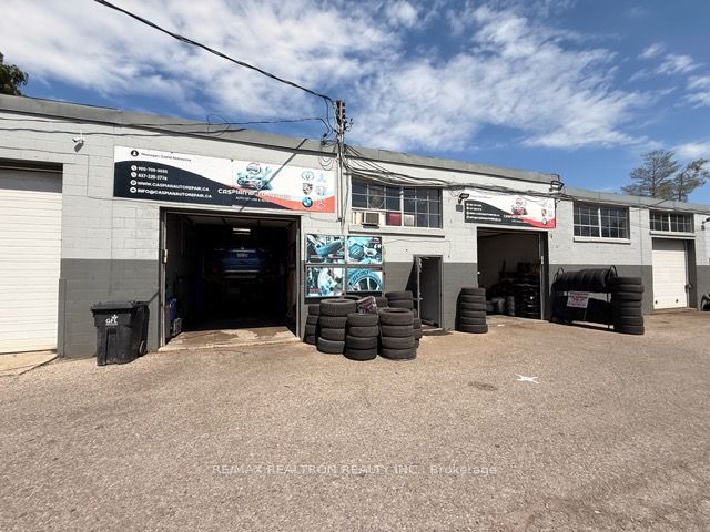 395 Red Maple Road #2, Richmond Hill, ON L4C 6P3