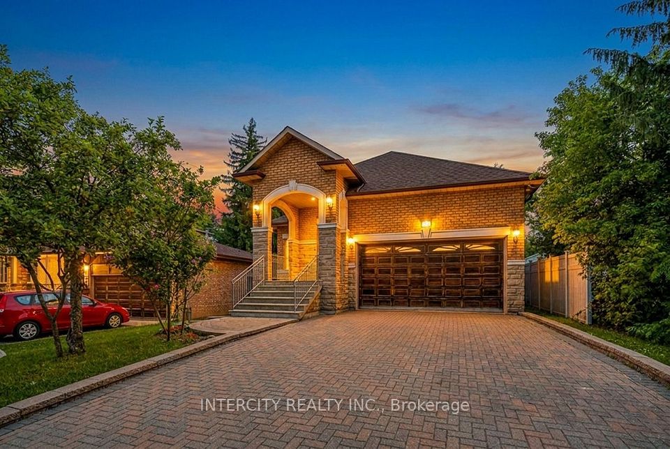 42 Oak Avenue, Richmond Hill, ON L4C 6R7 at 42 Oak Avenue, Richmond Hill, ON L4C 6R7, Richmond Hill, ON, L4C 6R7
