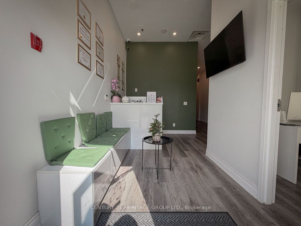 9737 Yonge Street, Richmond Hill, ON L4C 8S7