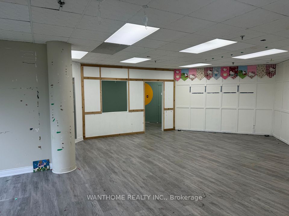 951 Denison Street 24, Markham, ON L3R 3W9