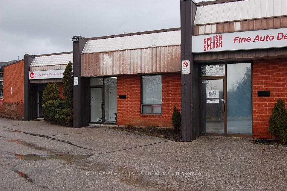 350 Woodbridge Avenue 11, Vaughan, ON L4L 3K8