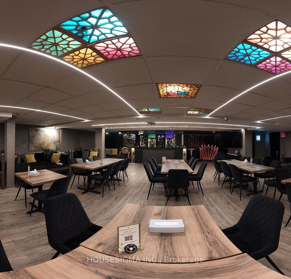 10165 Yonge Street, Richmond Hill, ON L4C 1T5