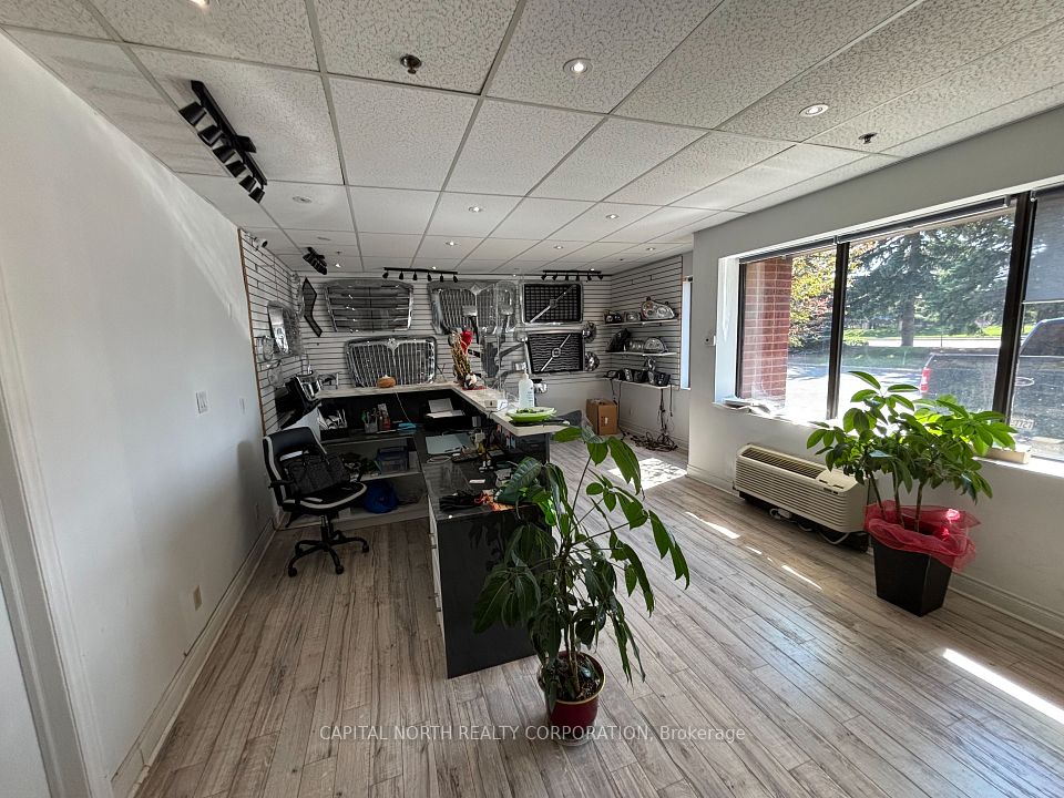701 Millway Avenue 13, Vaughan, ON L4K 3S7