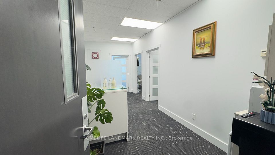 3601 Highway 7 E 811, Markham, ON L3R 0M3