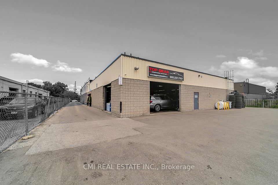 60 Industrial Road 2, Richmond Hill, ON L4C 2Y1