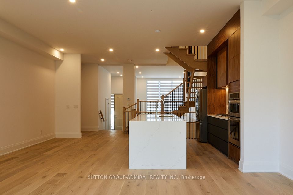 Semi-Detached  at 18 Direzze Court, Richmond Hill, ON L4C 5T8, Richmond Hill
