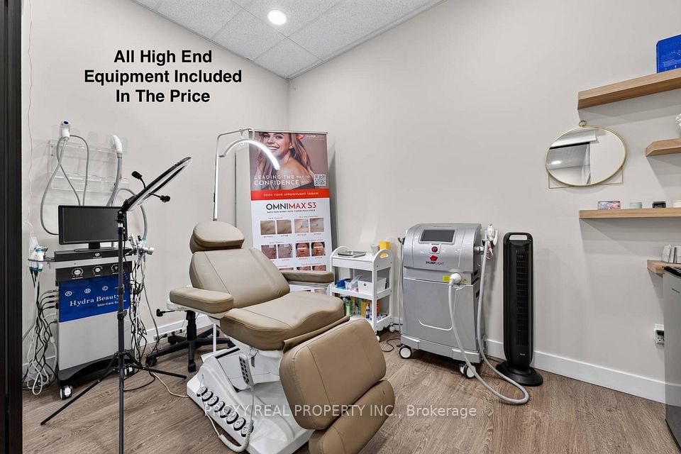 7163 Yonge Street 226, Markham, ON L3T 0C6