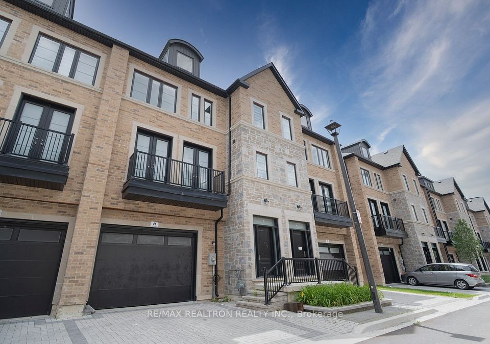 Att/Row/Townhouse at 260 Eagle Street 22, Newmarket, ON L3Y 1K1, Newmarket