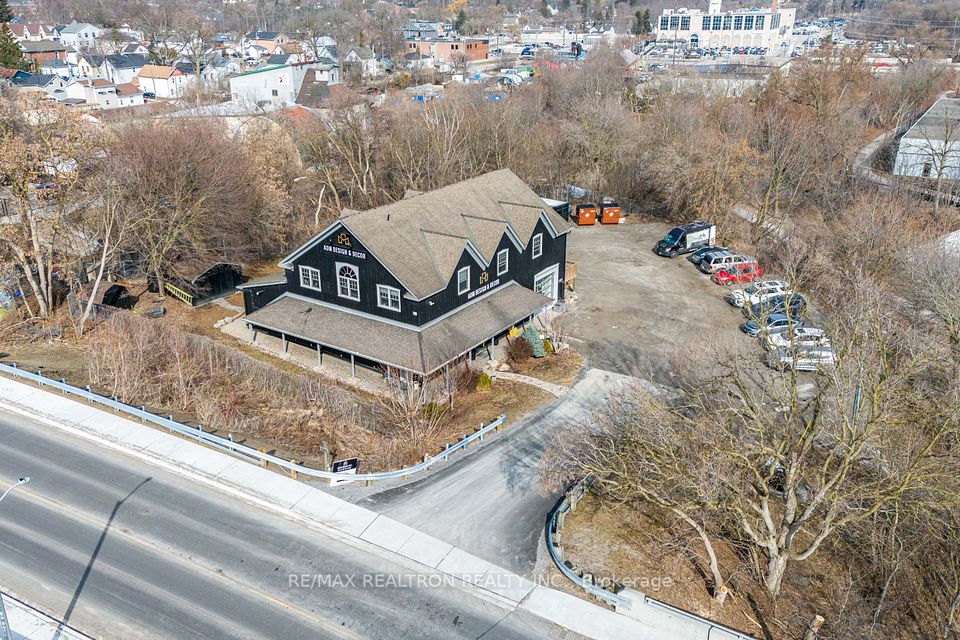 505 Queen Street, Newmarket, ON L3Y 2H3