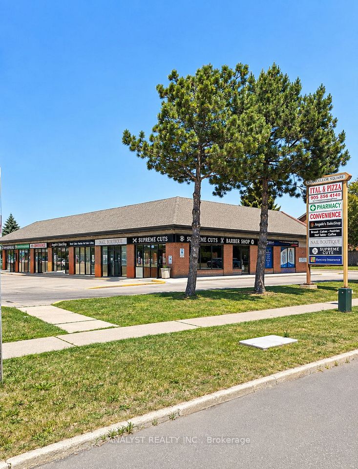 270 Chancellor Drive, Vaughan, ON L4L 7M1