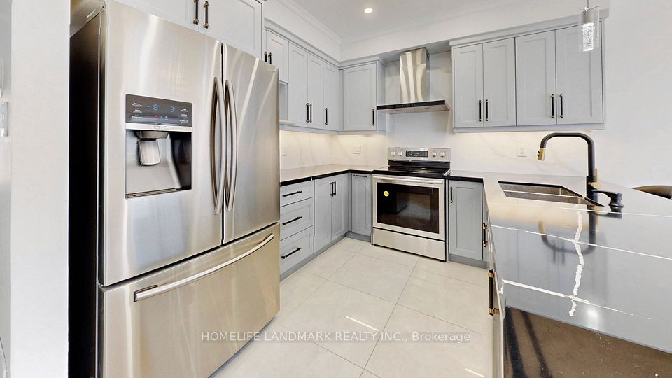 Semi-Detached  at 32 Arco Circle, Vaughan, ON L6A 3Z7, Vaughan