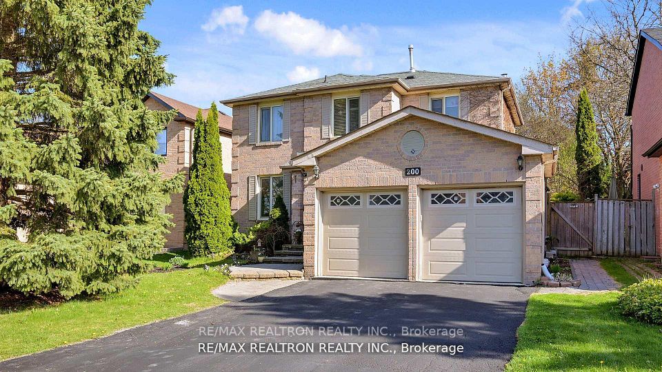 200 Mccaffrey Road, Newmarket, ON L4J 1V9 at 200 Mccaffrey Road, Newmarket, ON L4J 1V9, Newmarket, ON, L4J 1V9