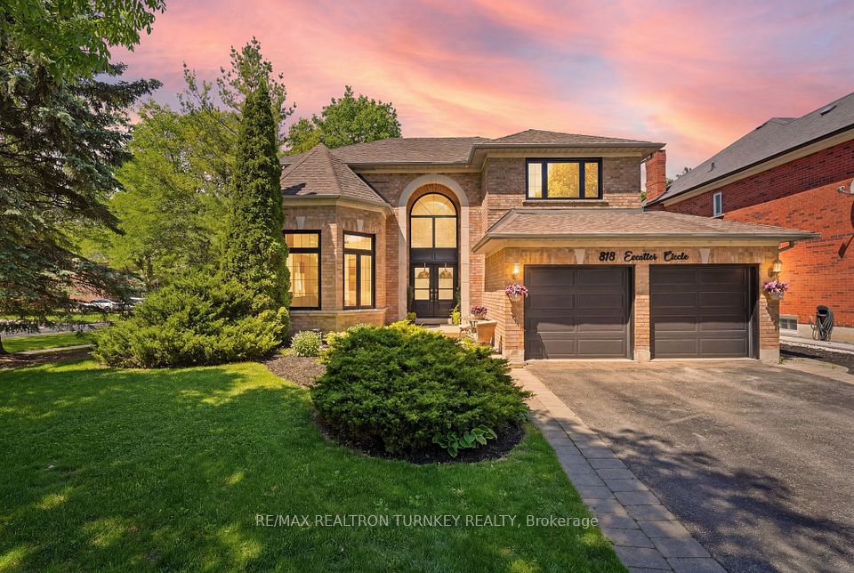 818 Exceller Circle, Newmarket, ON L3X 1P6 at 818 Exceller Circle, Newmarket, ON L3X 1P6, Newmarket, ON, L3X 1P6