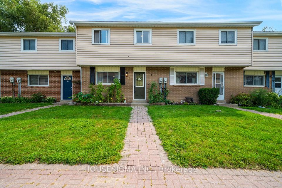Condo Townhouse at 40 East Street 19, Georgina, ON L0E 1R0, Georgina