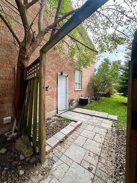 Semi-Detached at 97 Long Point Drive Basement, Richmond Hill, ON L4E 3Z7, Richmond Hill