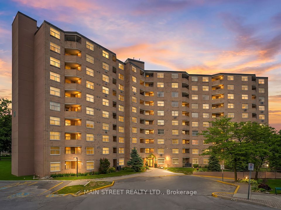 Condo Apartment at 260 Davis Drive 1008, Newmarket, ON L3Y 7C3, Newmarket