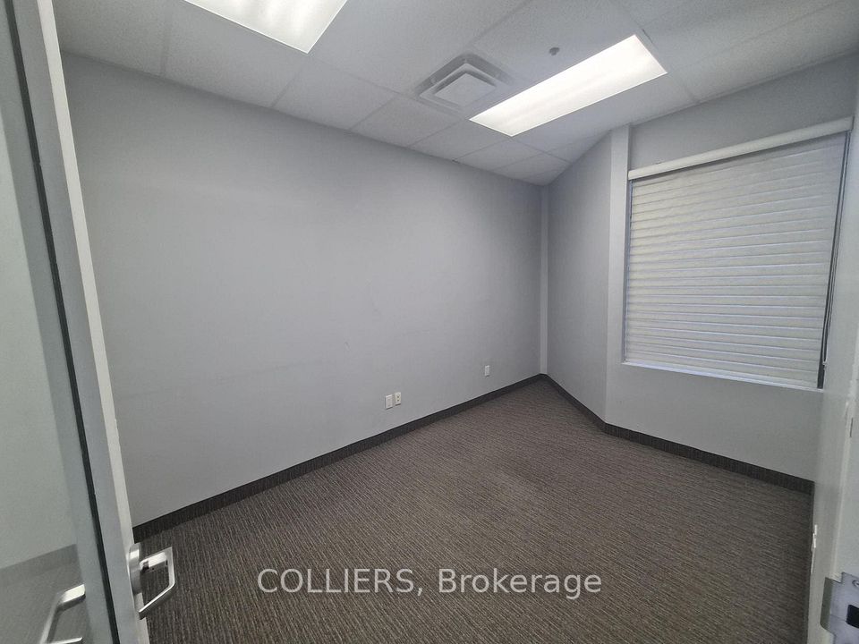 50 West Pearce Street 5, Richmond Hill, ON L4B 1C5