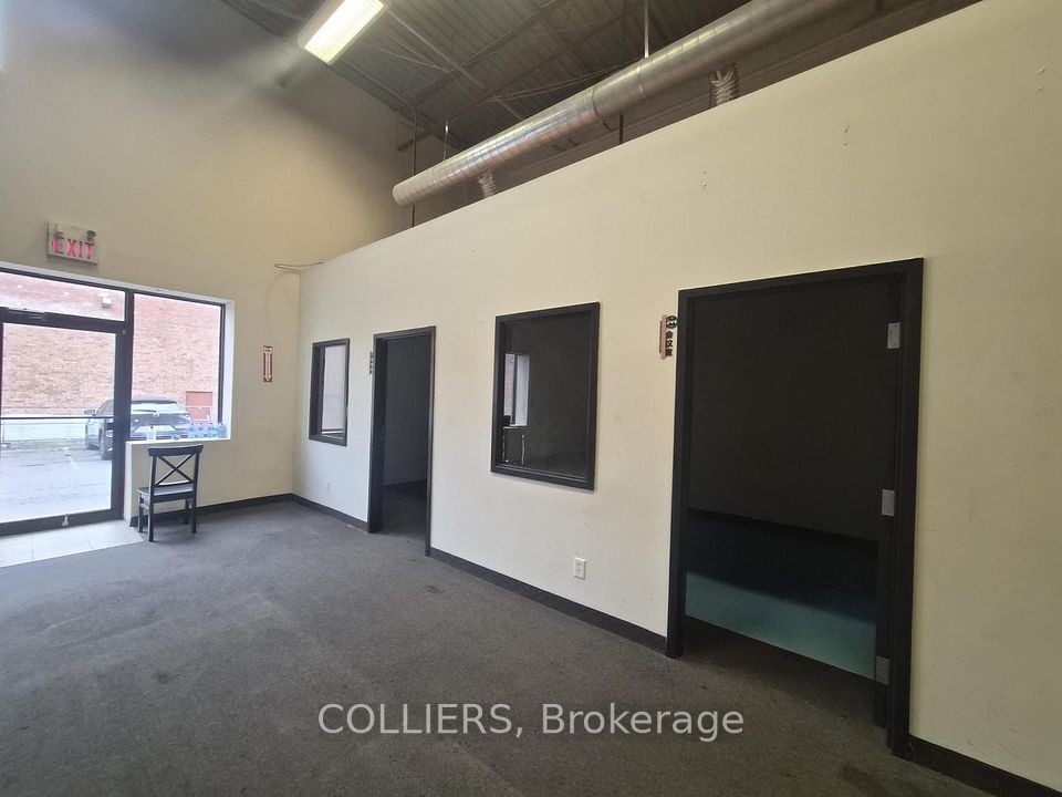 50 West Pearce Street 16, Richmond Hill, ON L4B 1C5