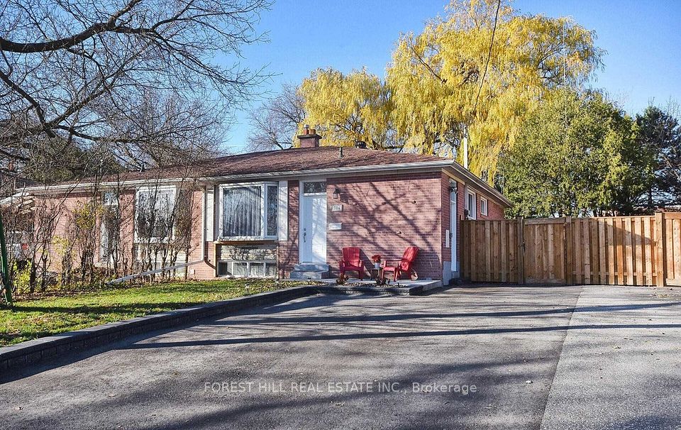 Semi-Detached at 304 Demaine Crescent Main Fl, Richmond Hill, ON L4C 2W5, Richmond Hill