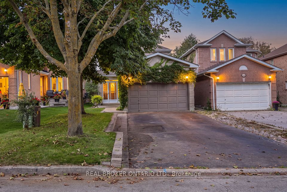 408 Flanagan Court, Newmarket, ON L3X 2E9 at 408 Flanagan Court, Newmarket, ON L3X 2E9, Newmarket, ON, L3X 2E9