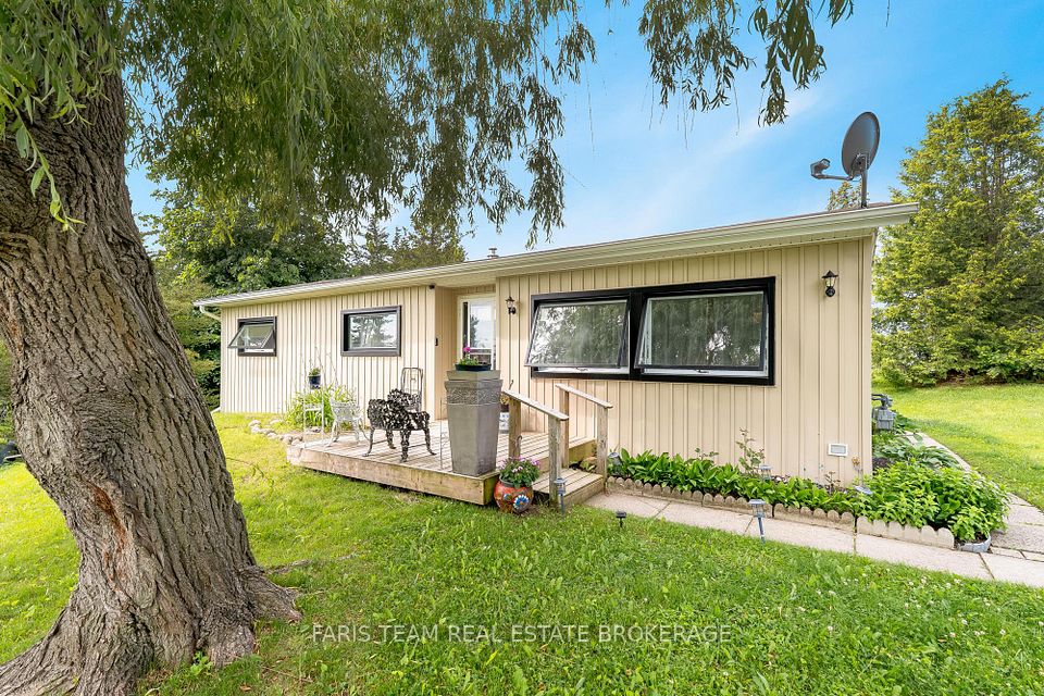 21 Hawthorne Drive, Innisfil, ON L9S 1P7 at 21 Hawthorne Drive, Innisfil, ON L9S 1P7, Innisfil, ON, L9S 1P7