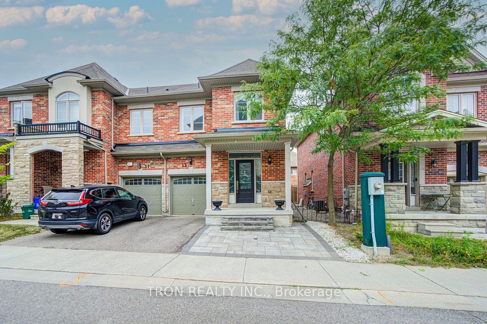 Att/Row/Townhouse at 33 Mazarine Lane, Richmond Hill, ON L4S 0G2, Richmond Hill