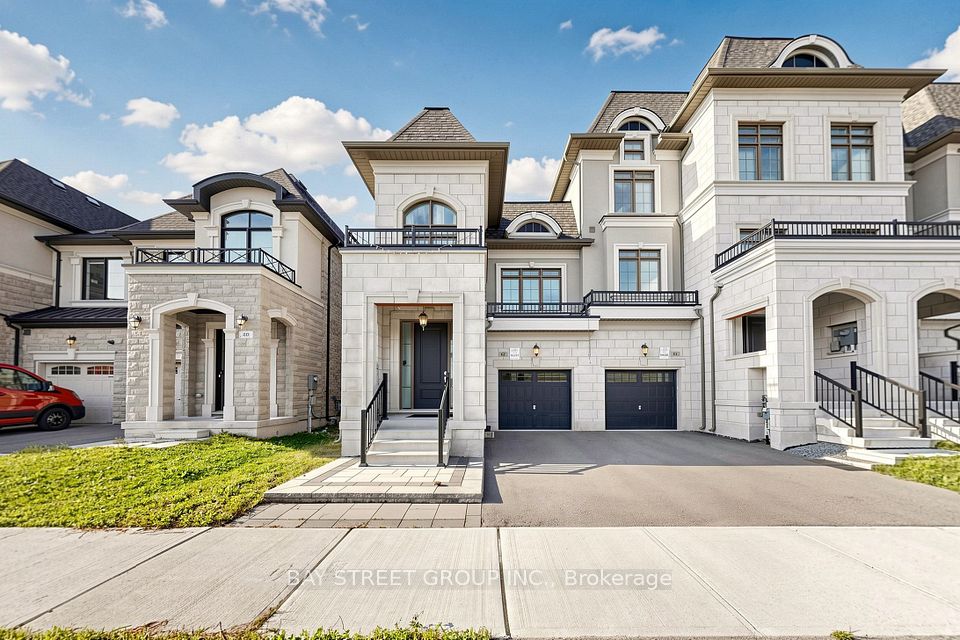 Att/Row/Townhouse at 42 Bawden Drive, Richmond Hill, ON L4S 0H3, Richmond Hill