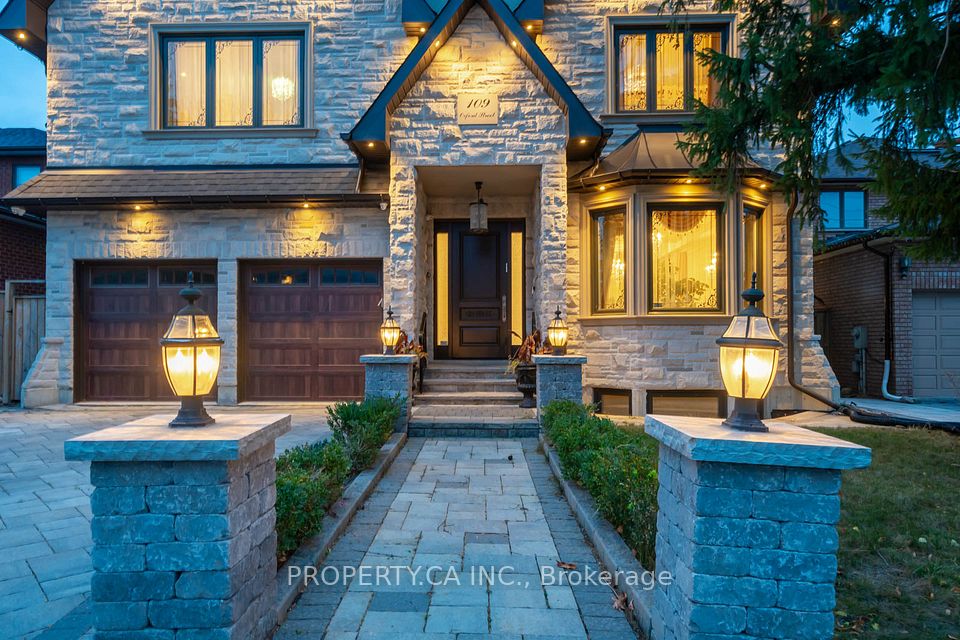 109 Oxford Street, Richmond Hill, ON L4C 4L6 at 109 Oxford Street, Richmond Hill, ON L4C 4L6, Richmond Hill, ON, L4C 4L6