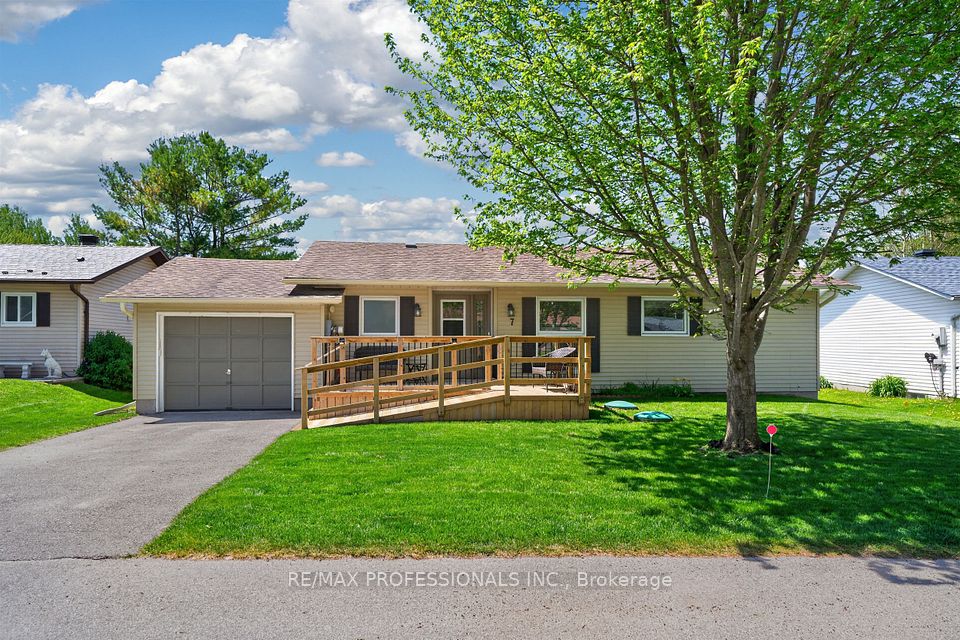 7 Tamarack Court, New Tecumseth, ON L0G 1W0 at 7 Tamarack Court, New Tecumseth, ON L0G 1W0, New Tecumseth, ON, L0G 1W0