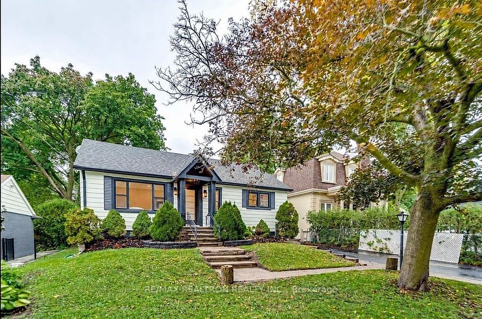 Detached at 101 Arnold Crescent (Basement), Richmond Hill, ON L4C 3R7, Richmond Hill