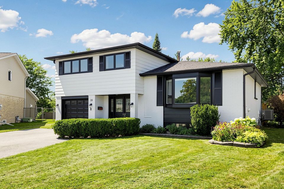 Detached at 20 Oak Court, Aurora, ON L4G 3J6, Aurora