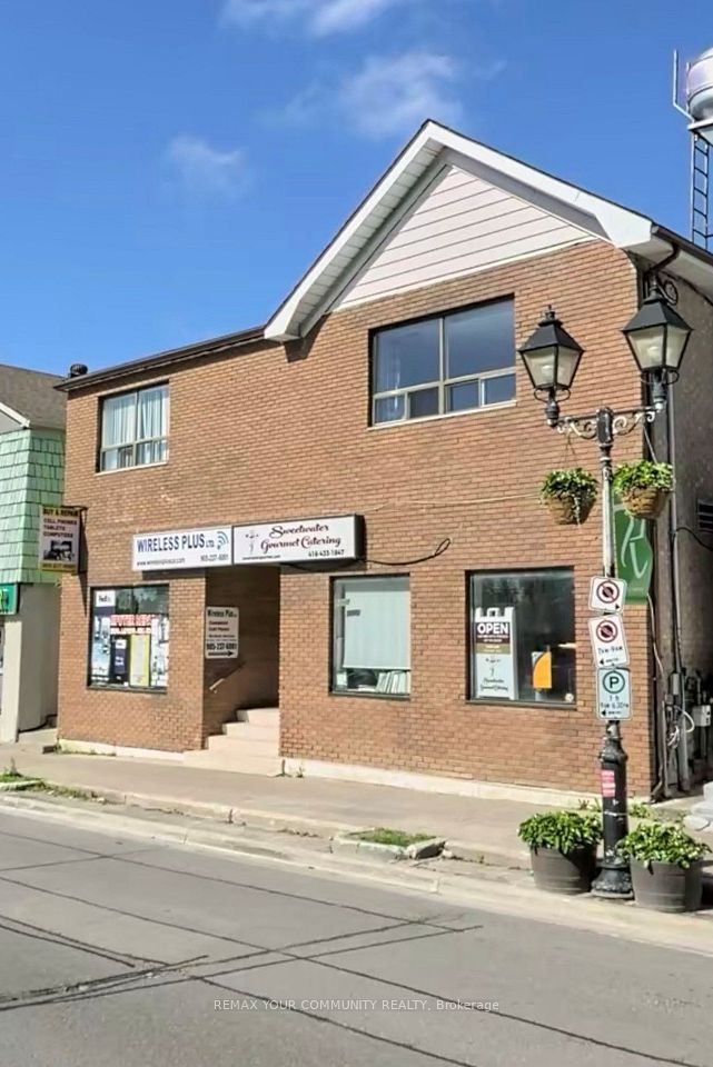 Detached at 10088 Yonge Street 2, Richmond Hill, ON L4C 1T8, Richmond Hill