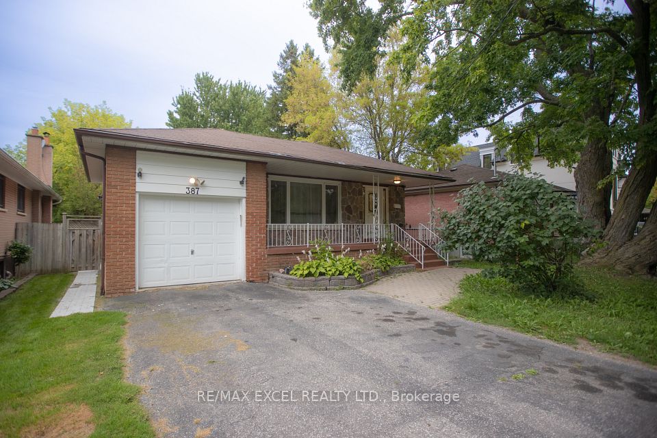 Detached at 387 Crosby Avenue Bachlor-Basement, Richmond Hill, ON L4C 2R8, Richmond Hill