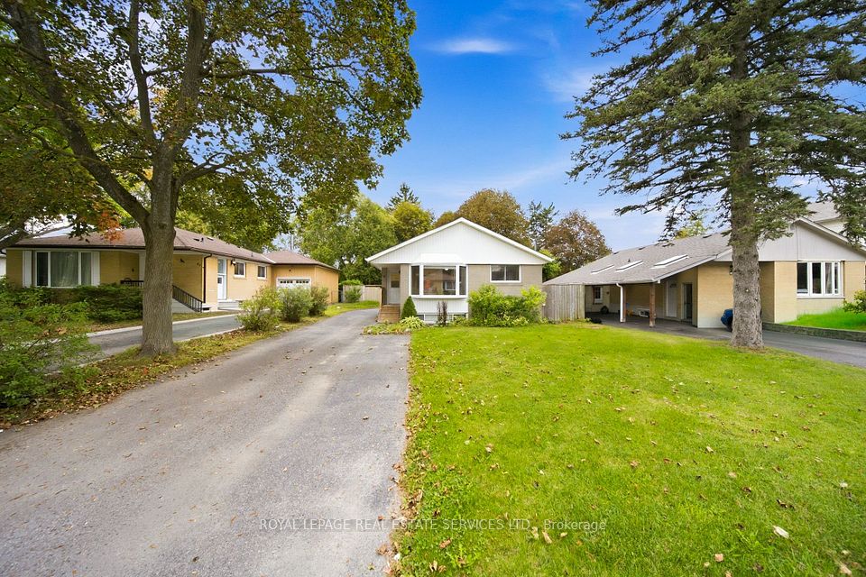 Duplex at 6 Corbett Crescent Main, Aurora, ON L4G 2G1, Aurora