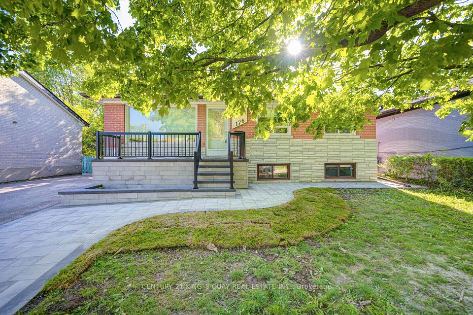 Detached at 176 Felix Road Main Floor, Richmond Hill, ON L4C 3M9, Richmond Hill