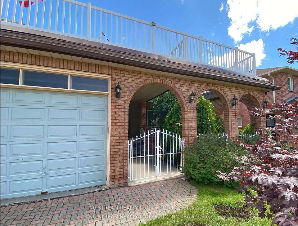 Detached at 115 Briggs Avenue Bedroom, Richmond Hill, ON L4B 3J5, Richmond Hill
