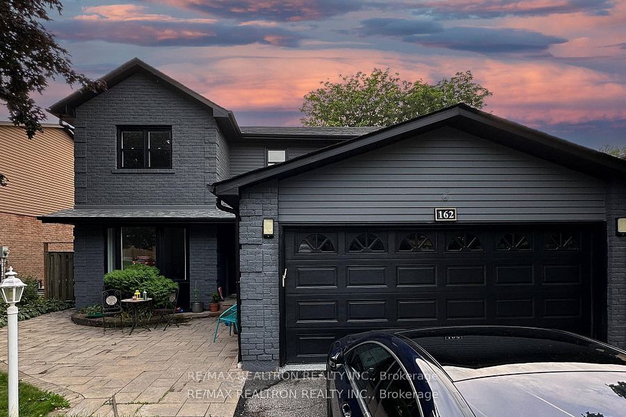 Detached at 162 Walton Drive Basement, Aurora, ON L4G 3R8, Aurora