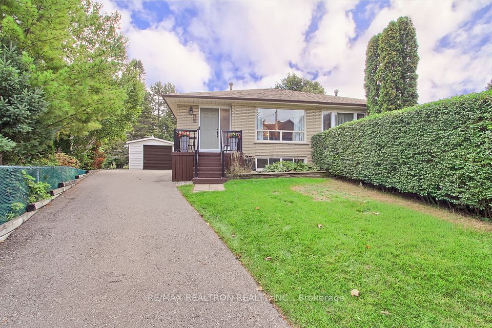 Semi-Detached  at 1 McDonald Drive, Aurora, ON L4G 2T4, Aurora