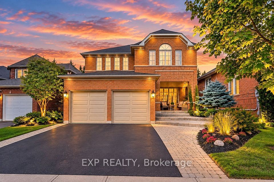 Detached at 499 Silken Laumann Drive, Newmarket, ON L3X 2H9, Newmarket