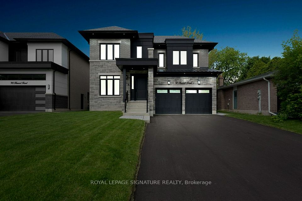 Detached at 92 Howard Road, Newmarket, ON L3Y 3G7, Newmarket